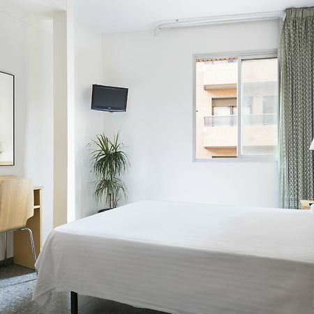 Hotel Climent Барселона Екстериор снимка