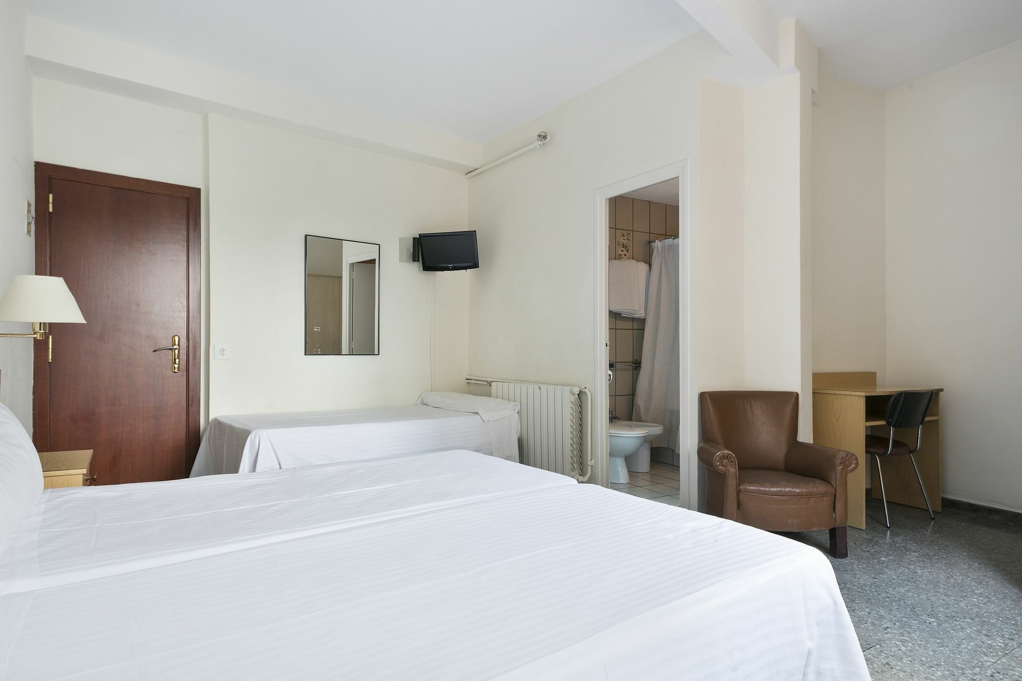 Hotel Climent Барселона Екстериор снимка